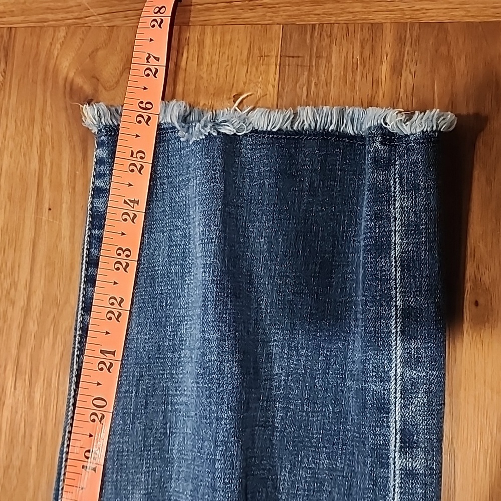 CAbi Cropped High Straight Distressed Jeans sz 12 - Picture 7 of 15
